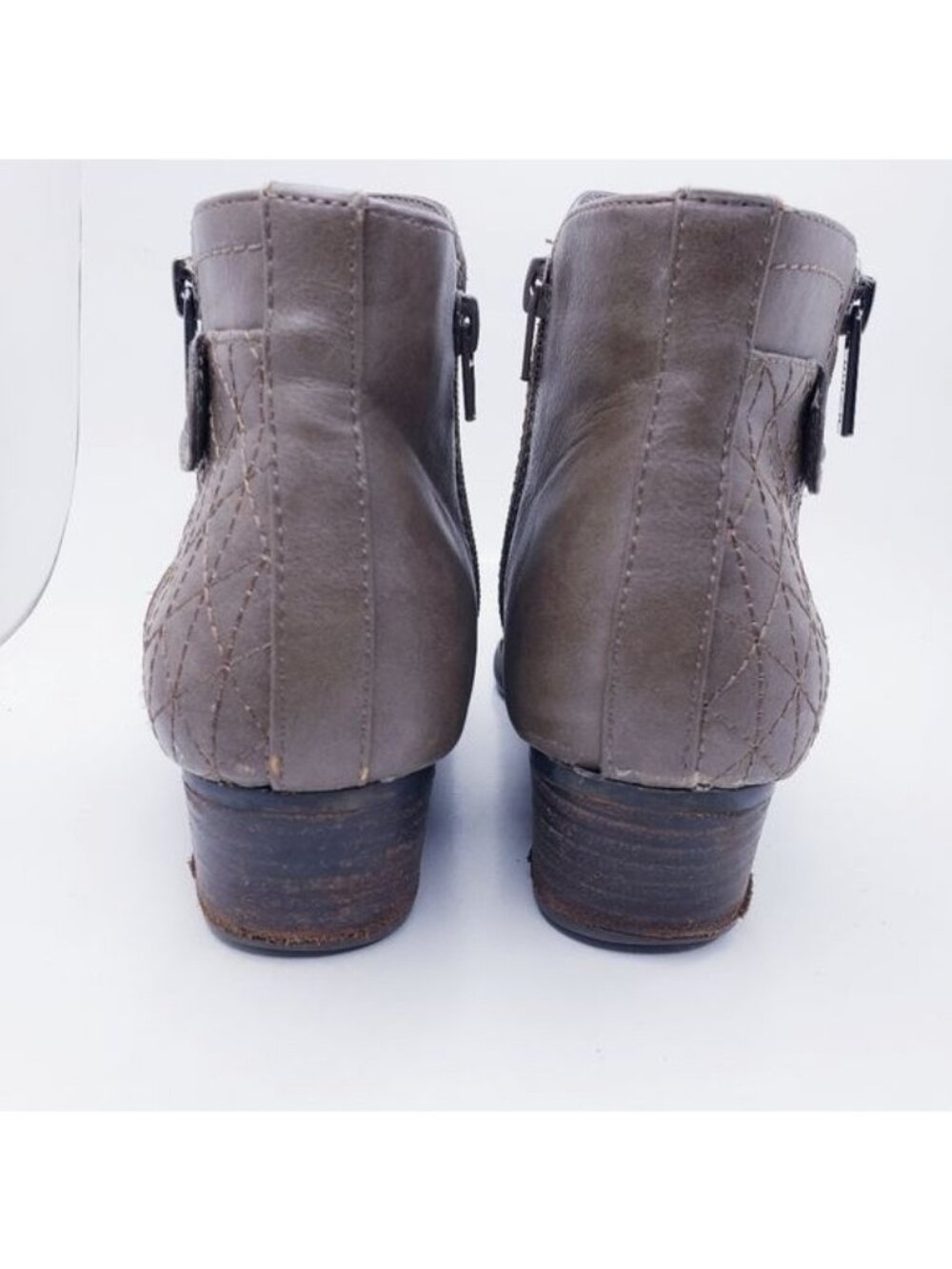 Unisa Unpatsie Brown Faux Leather Zip Up Ankle Booties Women's Size 7.5 - Picture 3 of 13